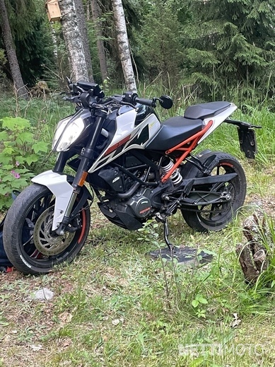 KTM 125