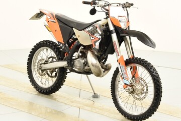 KTM 200