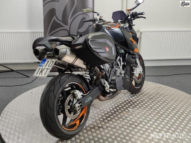 KTM 990