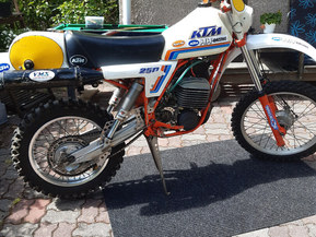KTM 250
