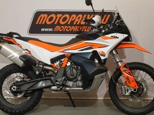 KTM 890