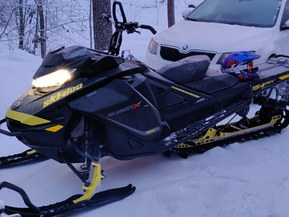 Ski-Doo Summit