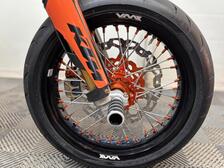 KTM 300