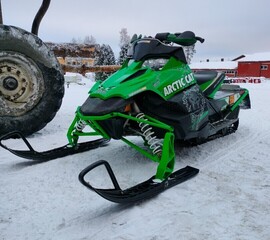 Arctic Cat Sno Pro Cross country