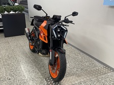 KTM 990