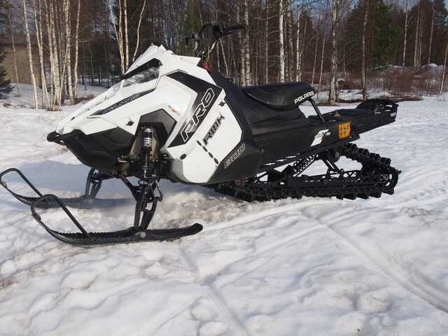 Polaris Pro RMK Kelkka nyt moskoselissä pe 21 voi ostella. 800 cm³ 2016 ...