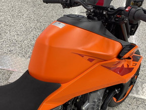 KTM 990