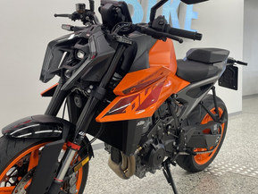 KTM 990