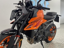 KTM 990