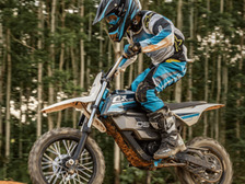 CFMOTO CX-5E