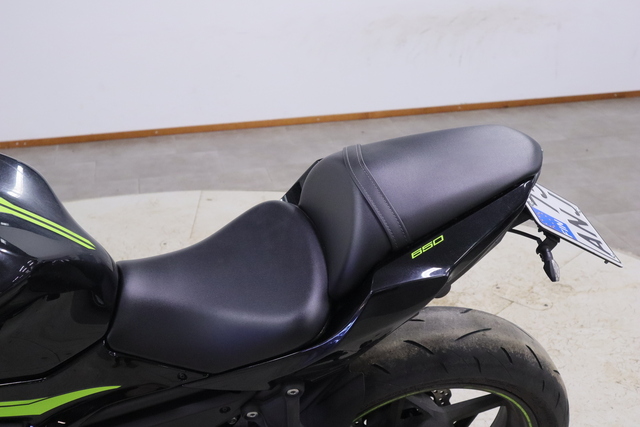 Kawasaki Ninja 650 LED Ajovalo / ABS / Digimittaristo 650