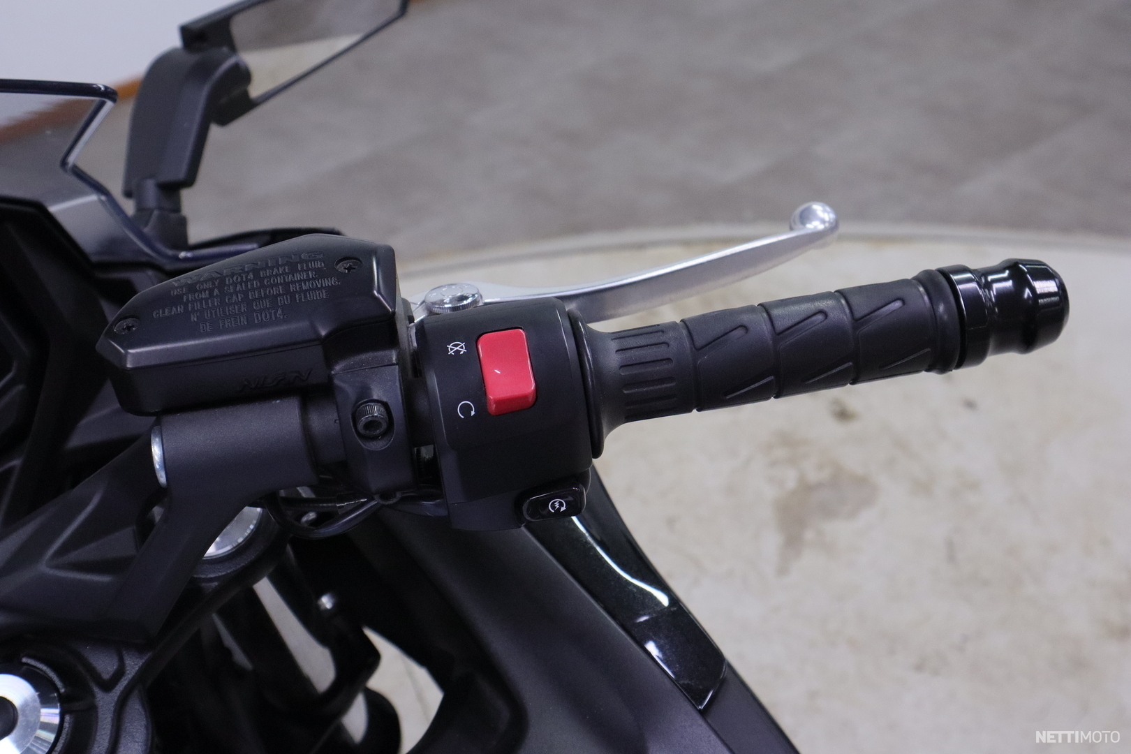 Kawasaki Ninja 650 LED Ajovalo / ABS / Digimittaristo 650