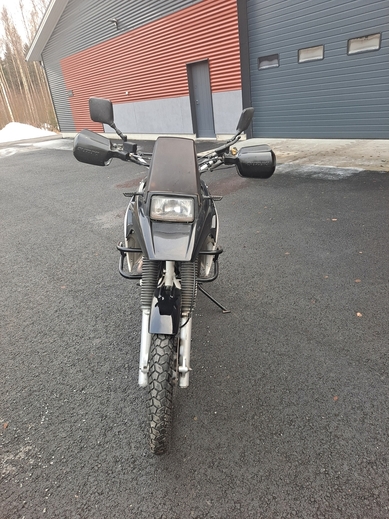 Suzuki DR 750 cm³ 1988 - Seinäjoki - Moottoripyörä - Nettimoto