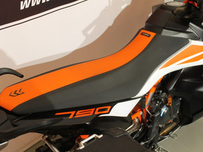 KTM 790