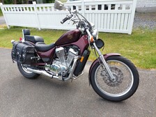 Suzuki Intruder