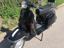 Vespa PX