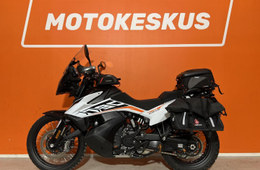 KTM 790