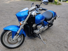Suzuki Intruder