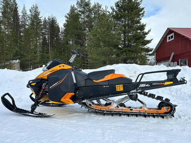 Ski-Doo Summit Summit SP 600 E-TEC 154