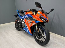 CFMOTO 300SR