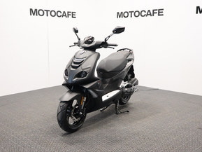 Peugeot Speedfight 4