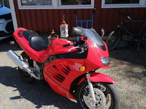 Suzuki RF