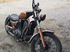 Suzuki Intruder