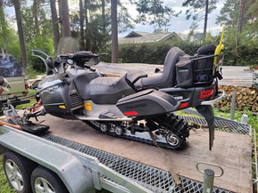 Polaris FST Touring