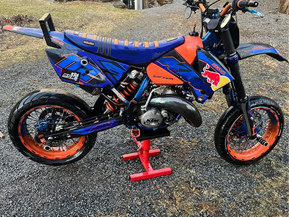 KTM 125