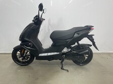 Peugeot Speedfight 4