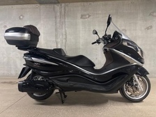 Piaggio X10