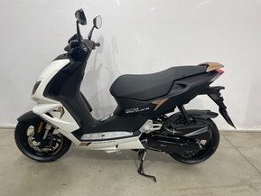 Peugeot Speedfight 4