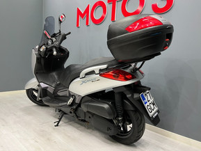 Yamaha X-MaX