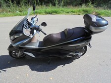 Piaggio X10