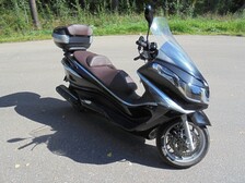 Piaggio X10