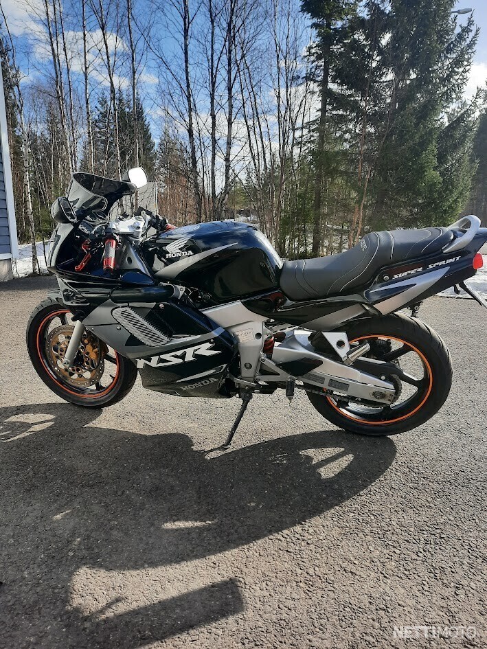 4 / 13