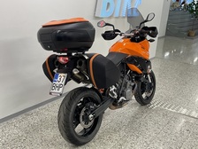 KTM 990