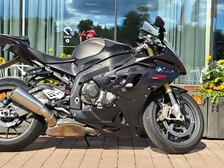 BMW S