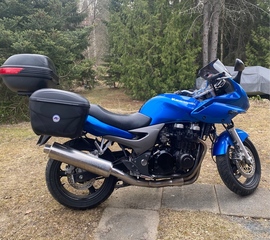 Kawasaki ZR-7S