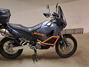 KTM 990