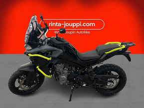 CFMOTO 800MT
