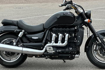 Triumph Rocket III