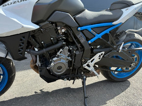 Suzuki GSX-8S