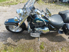 Suzuki Intruder