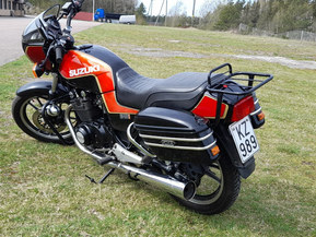 Suzuki GS