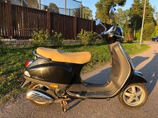 Vespa LX