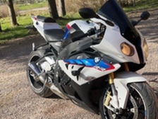 BMW S