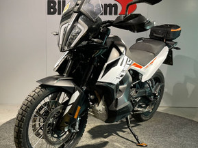 KTM 790