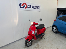 Vespa LX