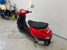 Vespa LX